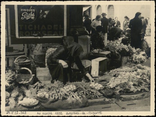 Au marché, 1938, Bagnères-de-Bigorre